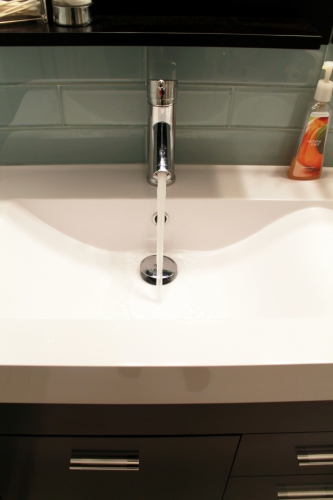 Bathroom Contemporary Pipe Faucet single handle glass subway tile