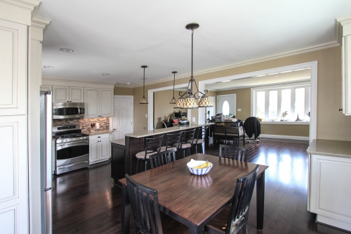 Kitchen Dining Living Area