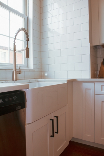 Kitchen White Farmhouse Sink Subway Tile