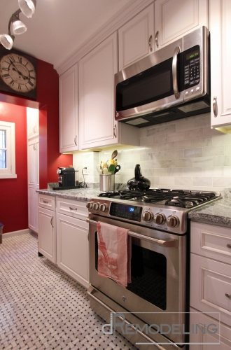 Kitchen Marble Basketweave Floor Mosaic