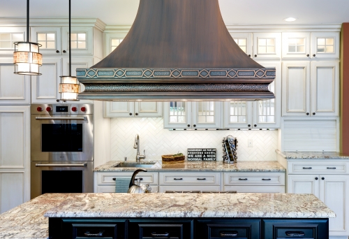 Traditional Kitchen Decorative Island Hood