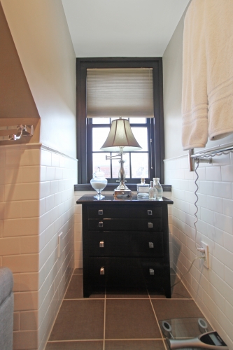 bathroom storage alcove