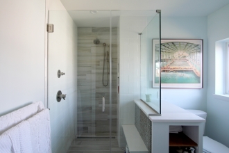 Calming Modern Bath in Center City Philadelphia 