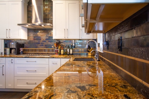 kitchen dark countertops (1)