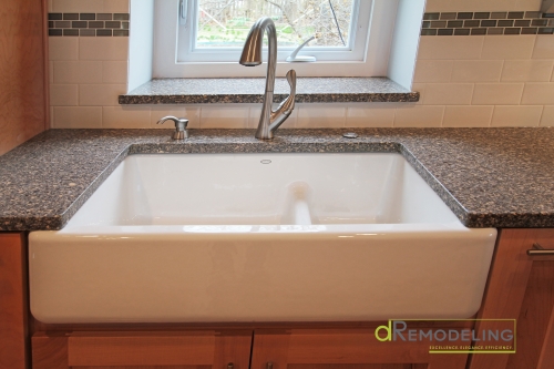 kitchen farmhouse sink