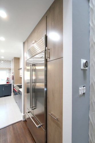 luxe modern kitchen multi tone refrigerator