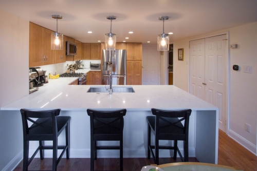 natural wood transitional kitchen peninsula seating (1)