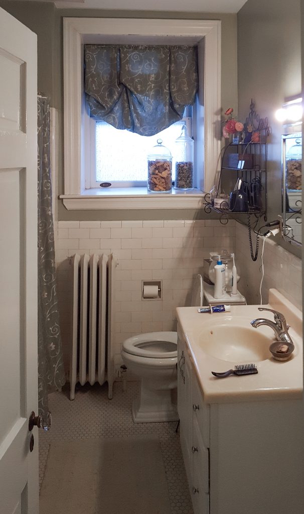 Bathroom-Before-Remodeling-dRemodeling-Philadelphia
