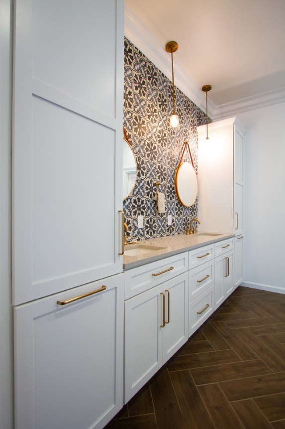 Beautiful-and-Functional-Bathroom-Storage-Solutions-dRemodeling-Philadelphia