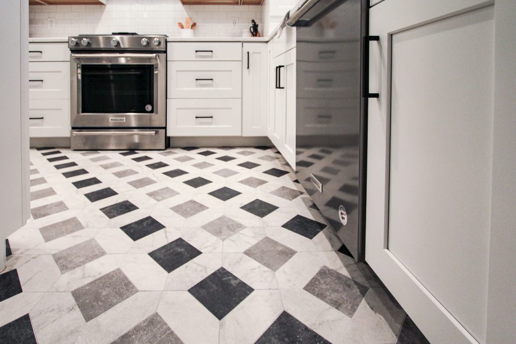 Diamond-Tile-Floor-Stainless-Steel-Oven-dremodeling-philadelphia