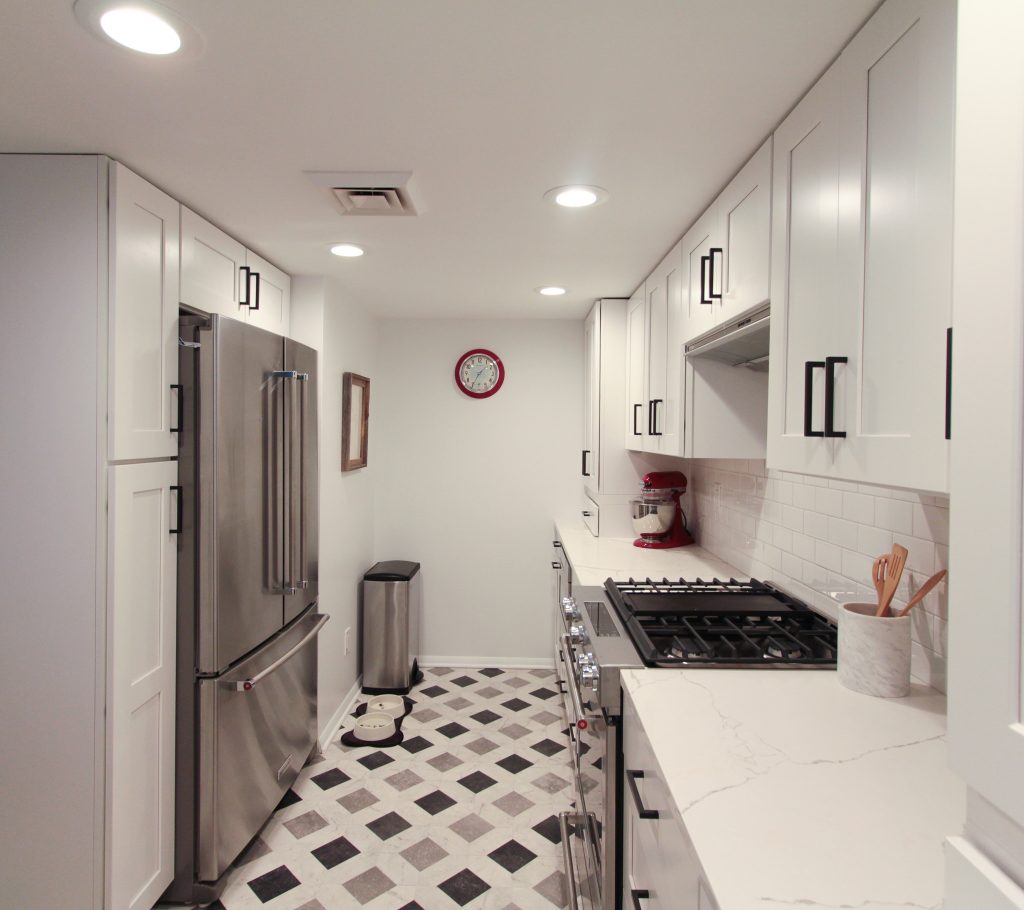 Diamond-Tile-Floor-White-Shaker-Kitchen-dremodeling-philadelphia
