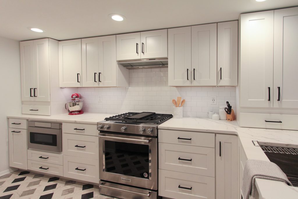White-Shaker-Kitchen-Appliances-White-Quartz-dremodeling-philadelphia