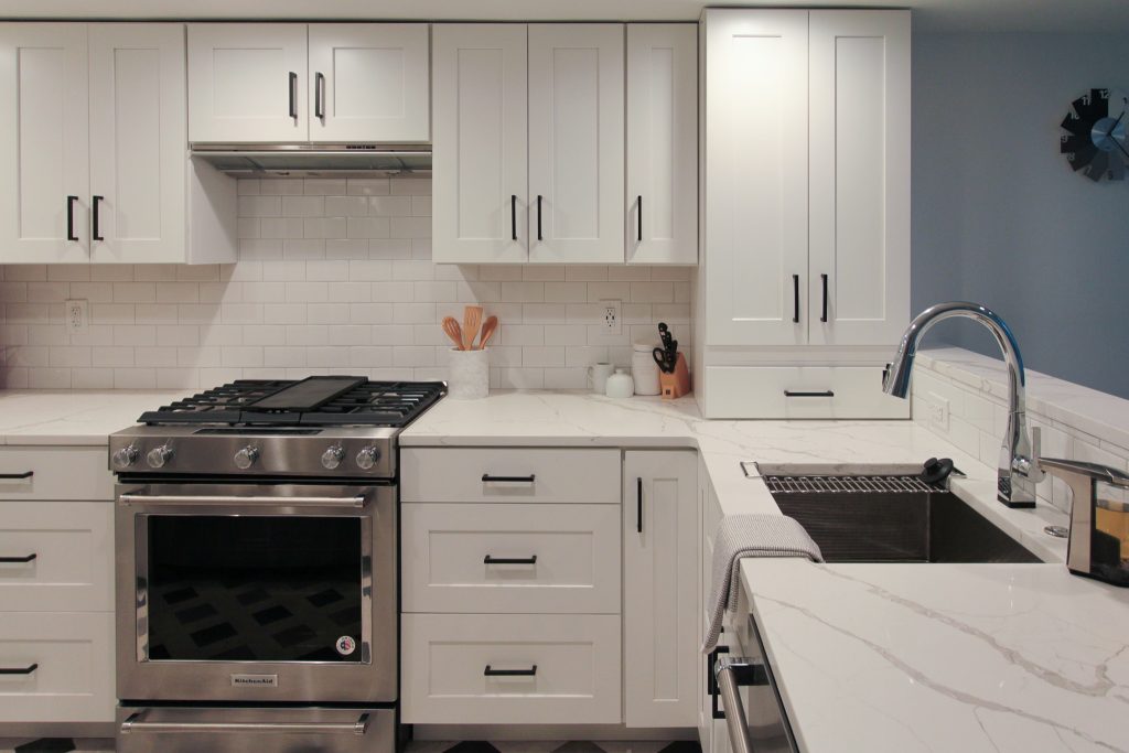 White-Shaker-Kitchen-Quartz-Countertops-dremodeling-philadelphia