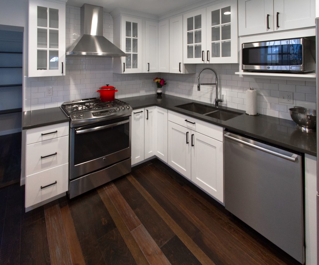 White-Shaker-Kitchen-Subway-Tiles-Hardwood-Floors-dRemodeling-Philadelphia